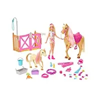barbie famille coffret toilettage des chevaux avec poupée blonde, 2 figurines chevaux et plus de 20 accessoires, emballage fermé, jouet pour enfant, hgb58