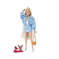 barbie poupée mannequin extra n° 16 avec jupe et veste bleues à motif cachemire, très longs cheveux, figurine chiot et accessoires, jouet enfant, dès 3 ans, hhn08